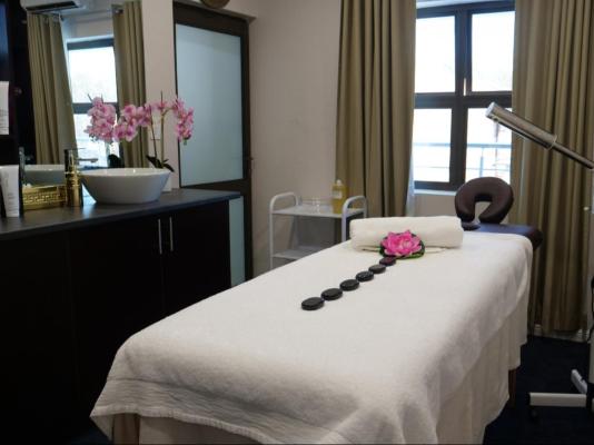 Garden Top Hotel - 247124