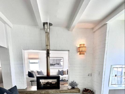 White Wicker House - 247267