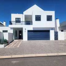 White Wicker House - 247274