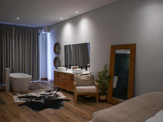 Waterwoods Equestrian Venue and Cottages - 247349