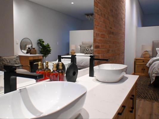 Waterwoods Equestrian Venue and Cottages - 247353