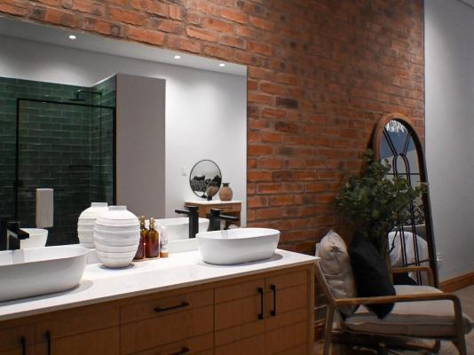 Waterwoods Equestrian Venue and Cottages - 247365