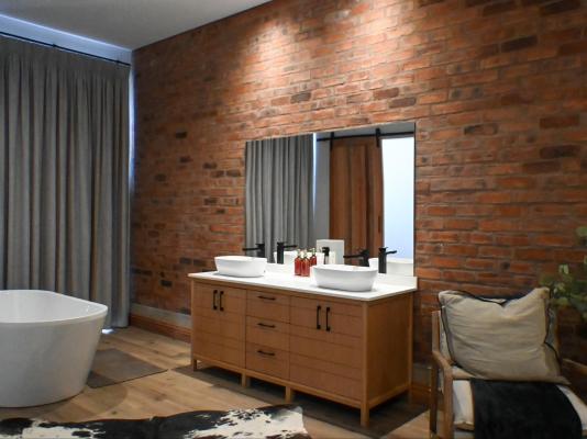 Waterwoods Equestrian Venue and Cottages - 247369