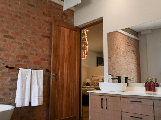 Waterwoods Equestrian Venue and Cottages - 247377