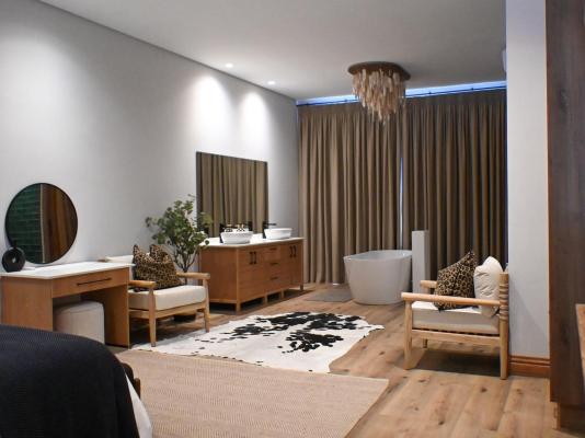 Waterwoods Equestrian Venue and Cottages - 247388