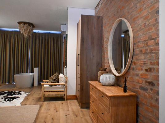 Waterwoods Equestrian Venue and Cottages - 247389