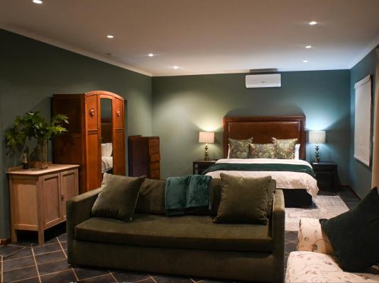 Waterwoods Equestrian Venue and Cottages - 247402