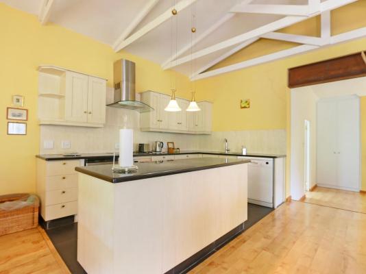 Apricot Gardens Boutique Guesthouse - 247471