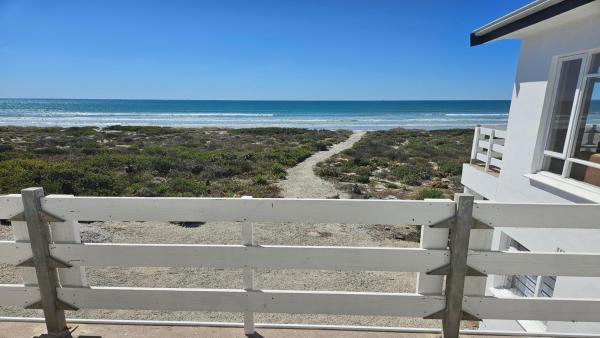 West Coast Beachfront - 247902