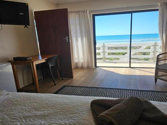 West Coast Beachfront - 247904