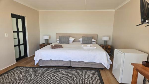 West Coast Beachfront - 247907