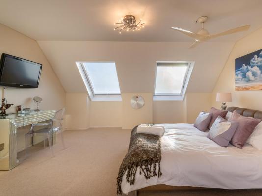 Dolphin Beach Penthouse - 247934