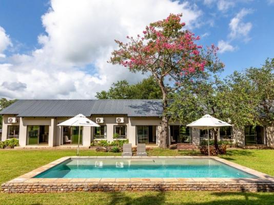 Hamiltons Lodge & Restaurant - 248015