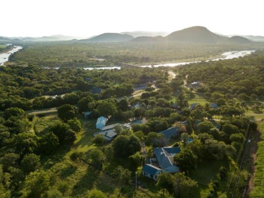 Hamiltons Lodge & Restaurant - 248023