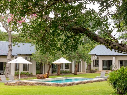 Hamiltons Lodge & Restaurant - 248033