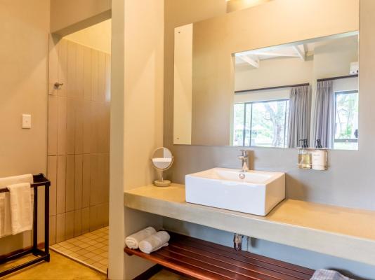 Hamiltons Lodge & Restaurant - 248066