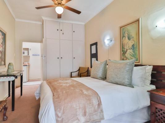 Die Hoek Guesthouse - 248492