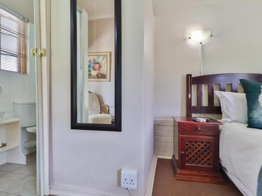 Die Hoek Guesthouse - 248507