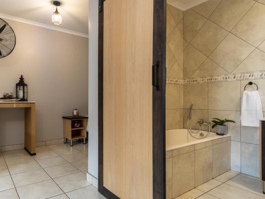 Magnolia Guesthouse - 248676