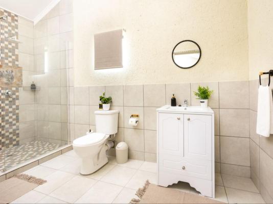 Zabini Lodge Rooms With Private Pools - 248847