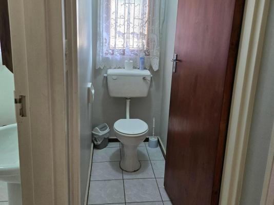 Room image 6