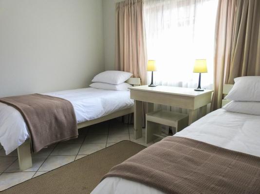 Room image 8