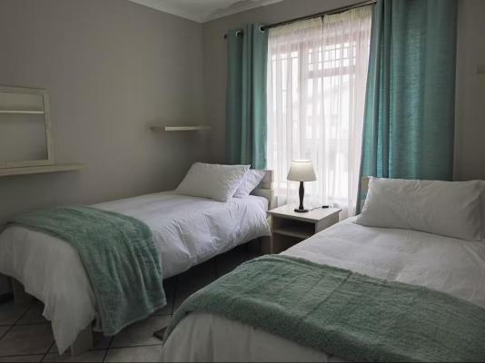 Room image 3