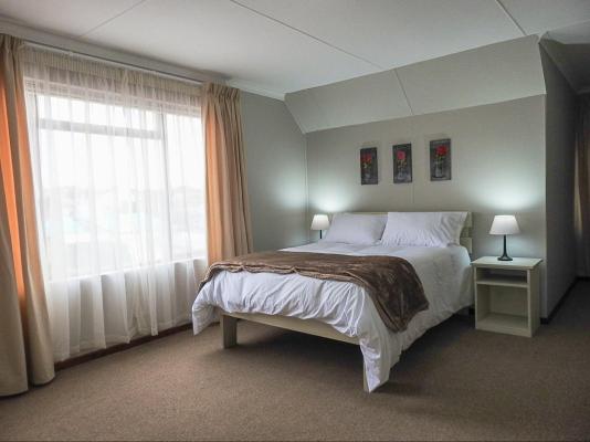 Room image 6