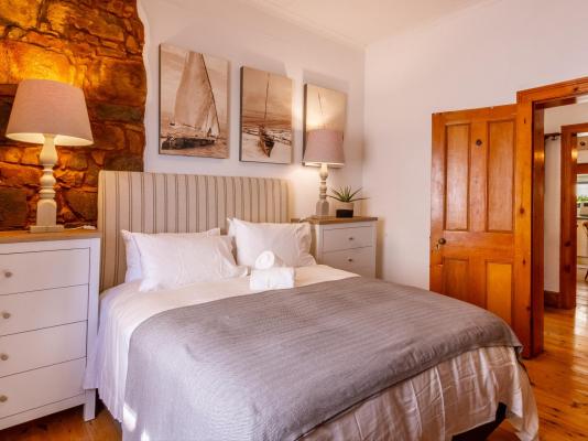 59 Marine Hermanus - 249024