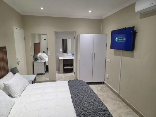 The Sea Breeze Guest House - 249093