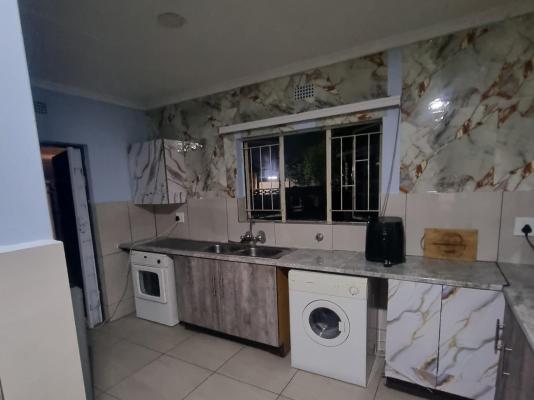 Baseni Air Guest House - 249099