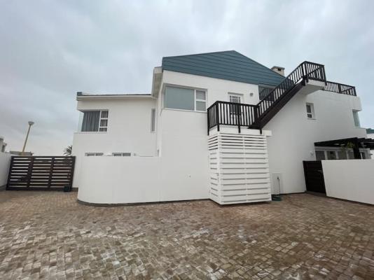 4on Pebbles Holiday Home - 249646