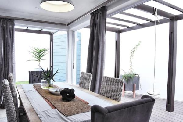 4on Pebbles Holiday Home - 249651