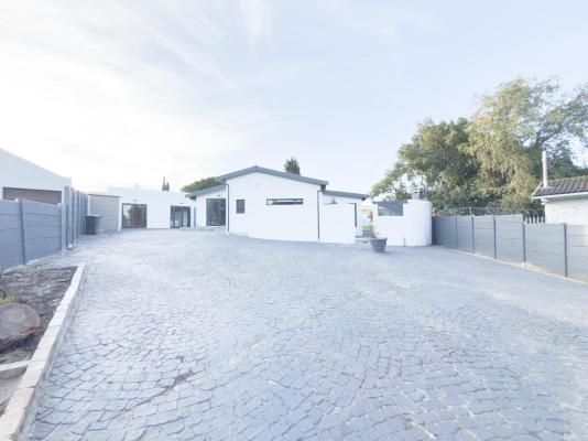 Catalyst Guesthouse - 249982