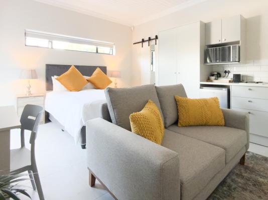 Catalyst Guesthouse - 249995