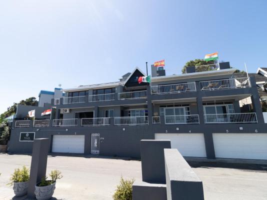 Isla Riverside Lodge - 250031