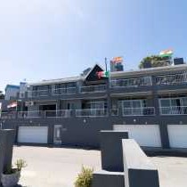 Isla Riverside Lodge - 250031