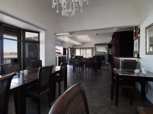 Isla Riverside Lodge - 250034