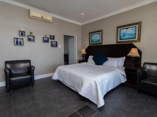 Isla Riverside Lodge - 250053