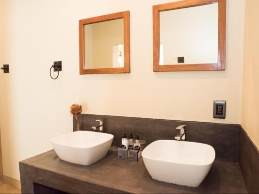 La Lechere Guest House - 250130