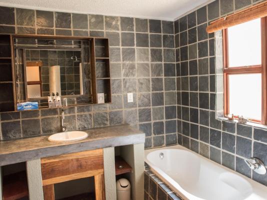 La Lechere Guest House - 250176