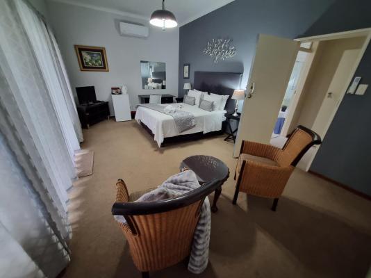 Loerie Lodge Guest House - 250238