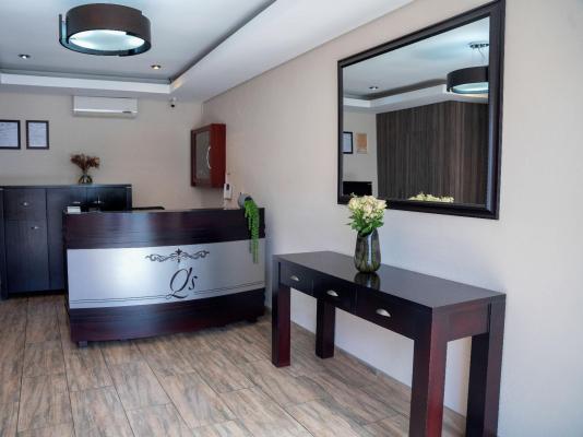 Glancing Left (Pty) Ltd t/a Q's Boutique Stay - 250289