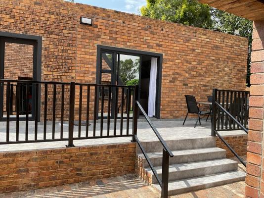 Ericka's Luxurious Guesthouse - 250515