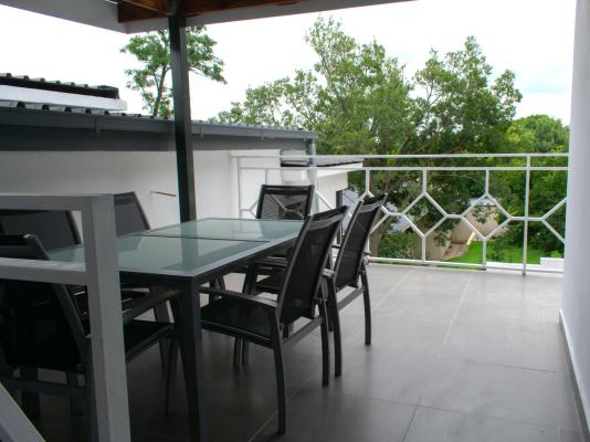 Hospital View Guesthouse - 250552