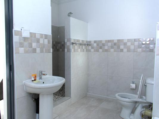 Hospital View Guesthouse - 250561