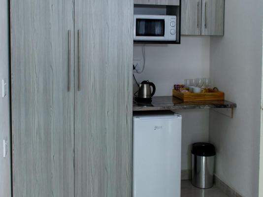 Hospital View Guesthouse - 250576