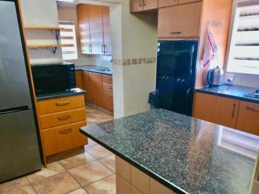 Tau Golden Mane - 250629