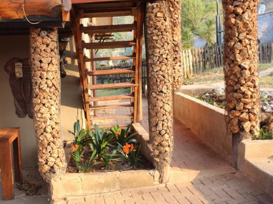 Emahlathini Guest Farm - 250694