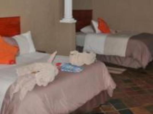 Emahlathini Guest Farm - 250706